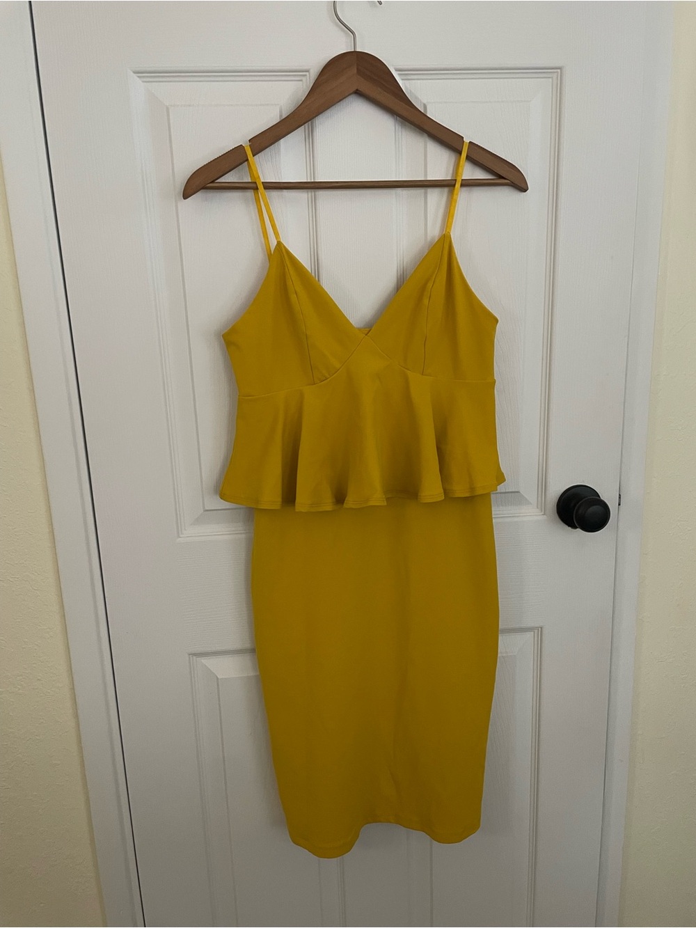 Bebe Mustard Yellow Peplum Bodycon Midi Dress - Size L
